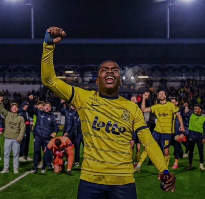 mercato-explosif-noah-sadiki-la-pepite-congolaise-qui-affole-lyon-et-wolfsburg Mercato explosif : Noah Sadiki, la pépite congolaise qui affole Lyon et Wolfsburg !