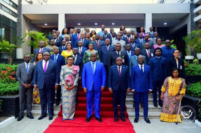 rdc-le-remaniement-ministeriel-cache-misere-dun-systeme-a-bout-de-souffle RDC : Le remaniement ministériel, cache-misère d'un système à bout de souffle ?