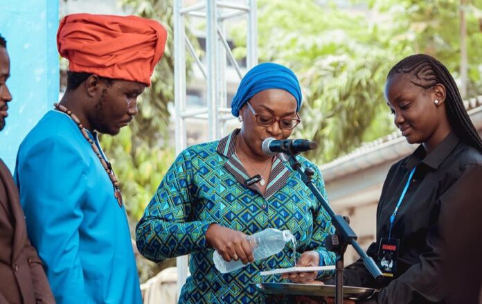 Rentrée littéraire 2025 : Yolande Elebe célèbre les femmes résilientes de l'Est